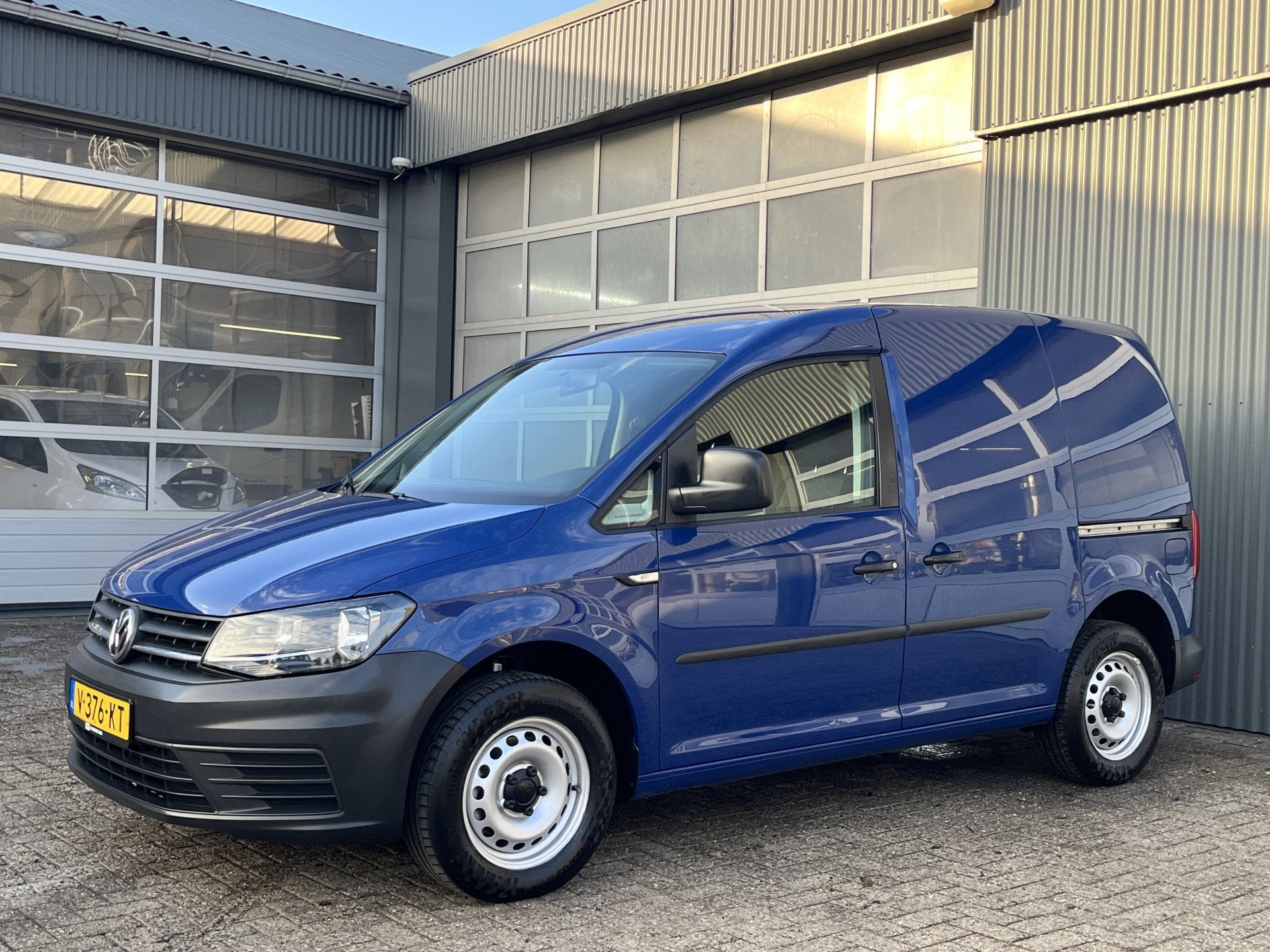 Volkswagen Caddy 2.0 TDI L1H1 Dubbele schuifdeur Airco Telef, Stof, Gebruikt, 4 cilinders, Origineel Nederlands