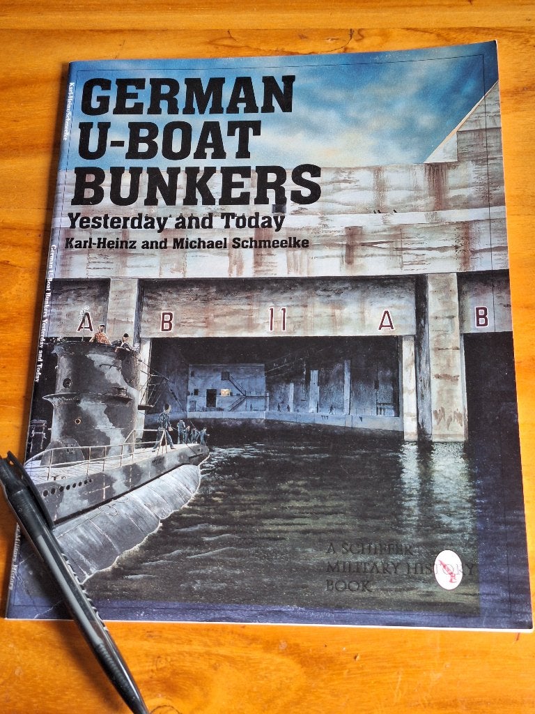 German U-Boat Bunkers Yesterday and Today, Ophalen of Verzenden, Tweede Wereldoorlog, Zo goed als nieuw, Overige onderwerpen