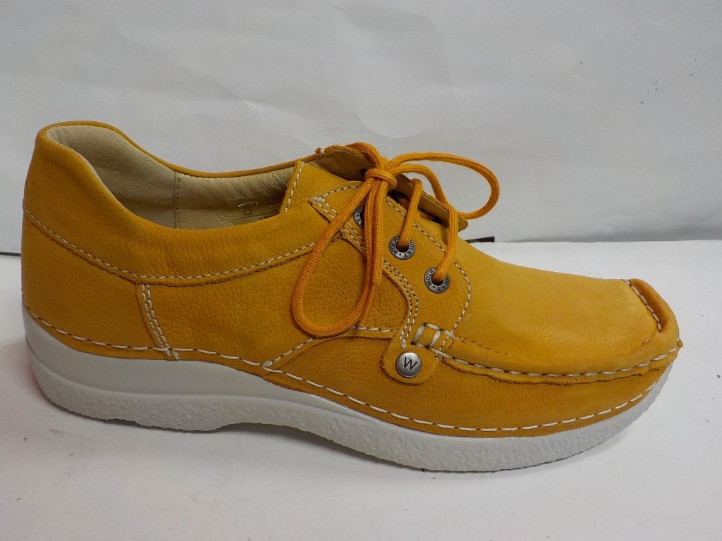 Wolky okergele veterschoenen maat 39, Kleding | Dames, Schoenen, Wolky B.V., Geel, Nieuw, Ophalen of Verzenden