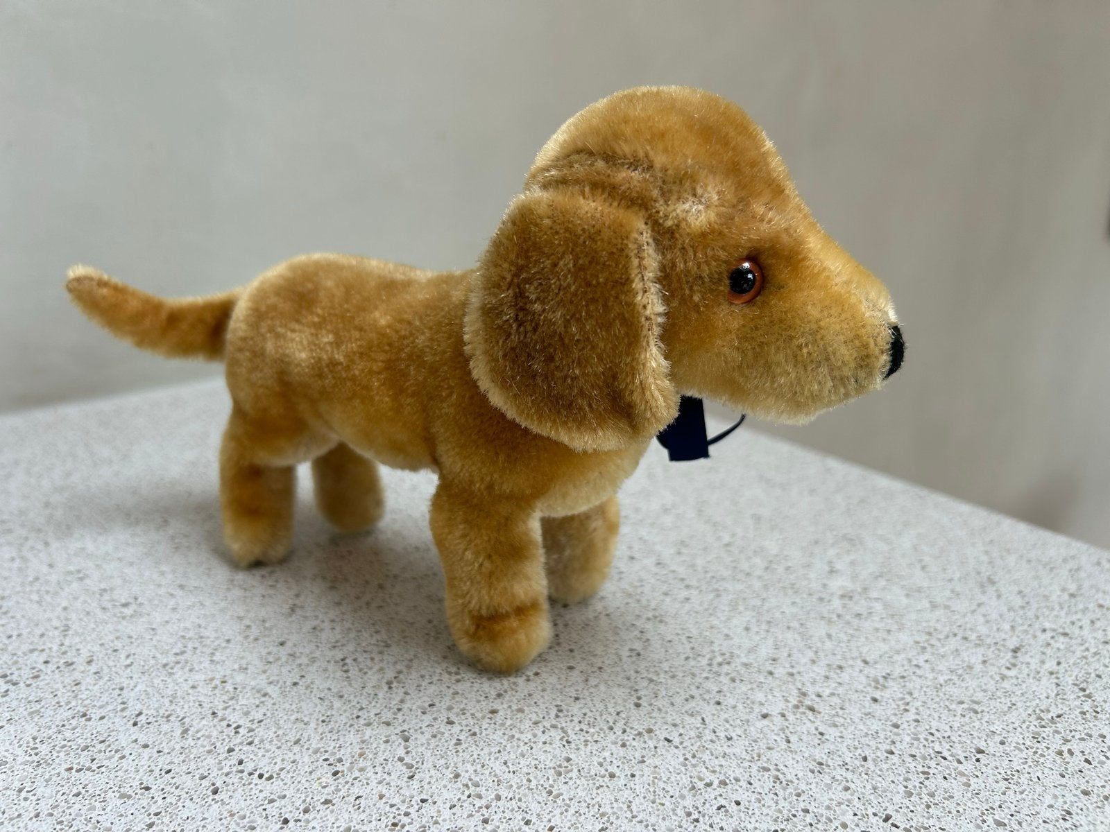 Steiff Teckel Knuffel Hond - Vintage, Overige merken, Zo goed als nieuw, Middelgroot (20 tot 80 cm), Met kleding of accessoire