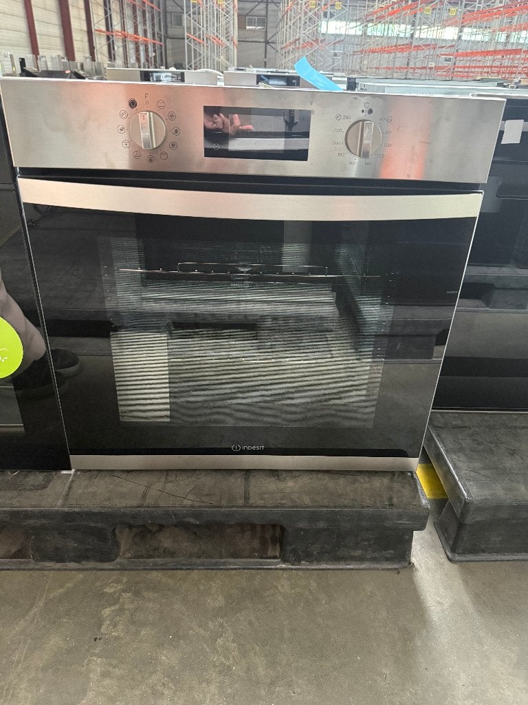 Indesit Inbouwoven IFW 3844 H IX - Nieuwstaat, A+ energie, Witgoed en Apparatuur, Ovens, Ophalen, Oven, Nieuw, Indesit