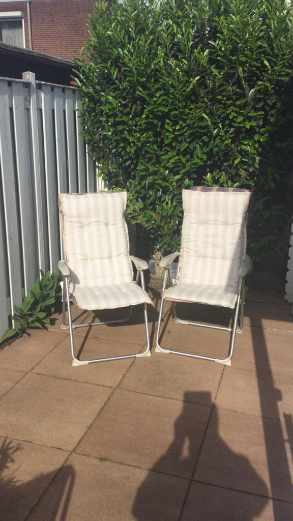 Twee tuinstoelen met nwe kussens, Ophalen, Gebruikt, Aluminium