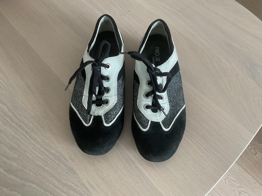 Waldlaufer schoenen 39, Kleding | Dames, Schoenen, Waldlaufer, Zwart, Ophalen of Verzenden, Sneakers of Gympen