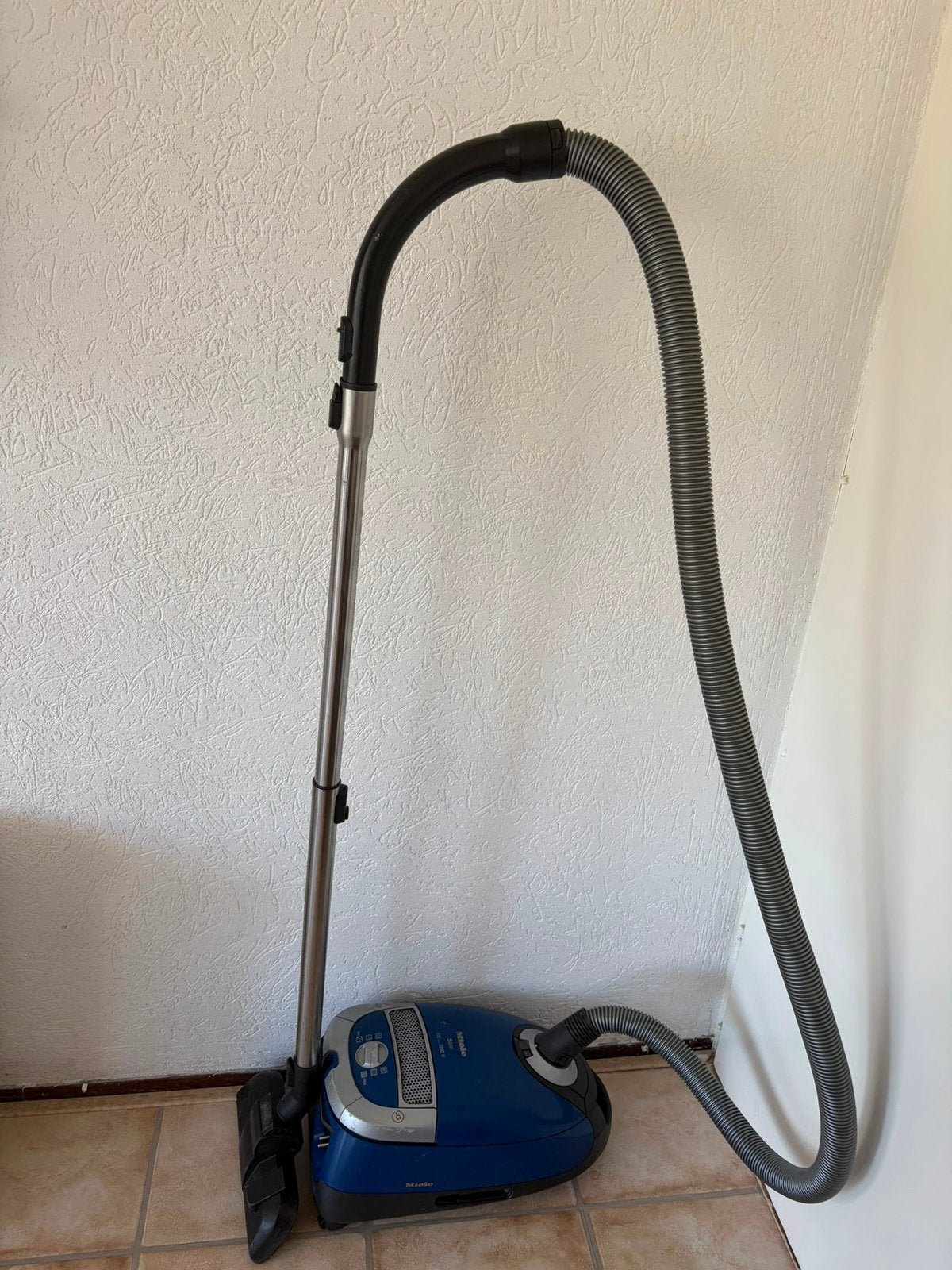 MIELE S5221 Stofzuiger 2200 watt, Witgoed en Apparatuur, Stofzuigers, Stofzak, Gebruikt, Ophalen of Verzenden, Miele
