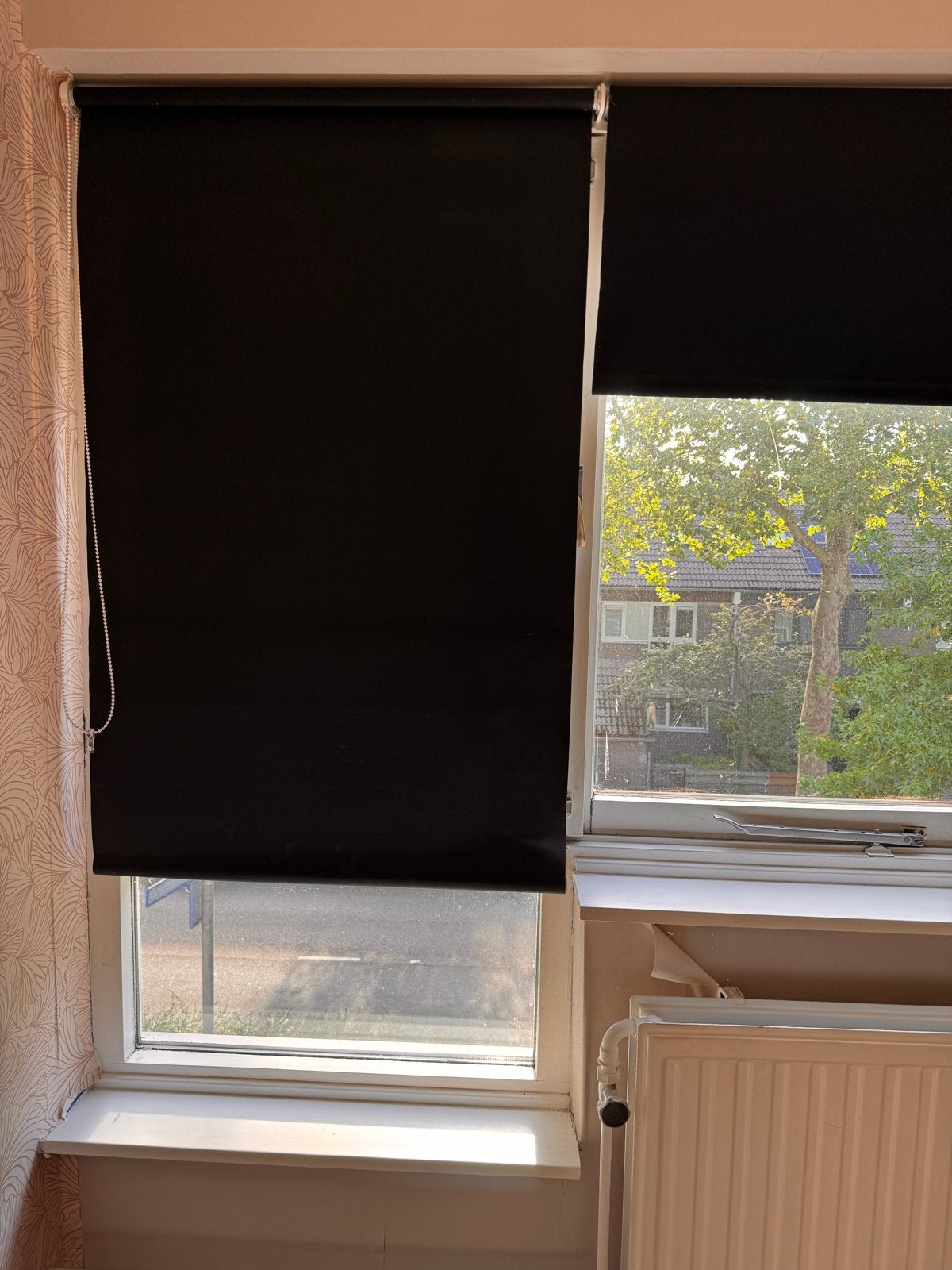 Veneta Raamdecoratie: Luxaflex & Rolgordijnen Zwart, Ophalen, Jaloezie, Gebruikt, Zwart