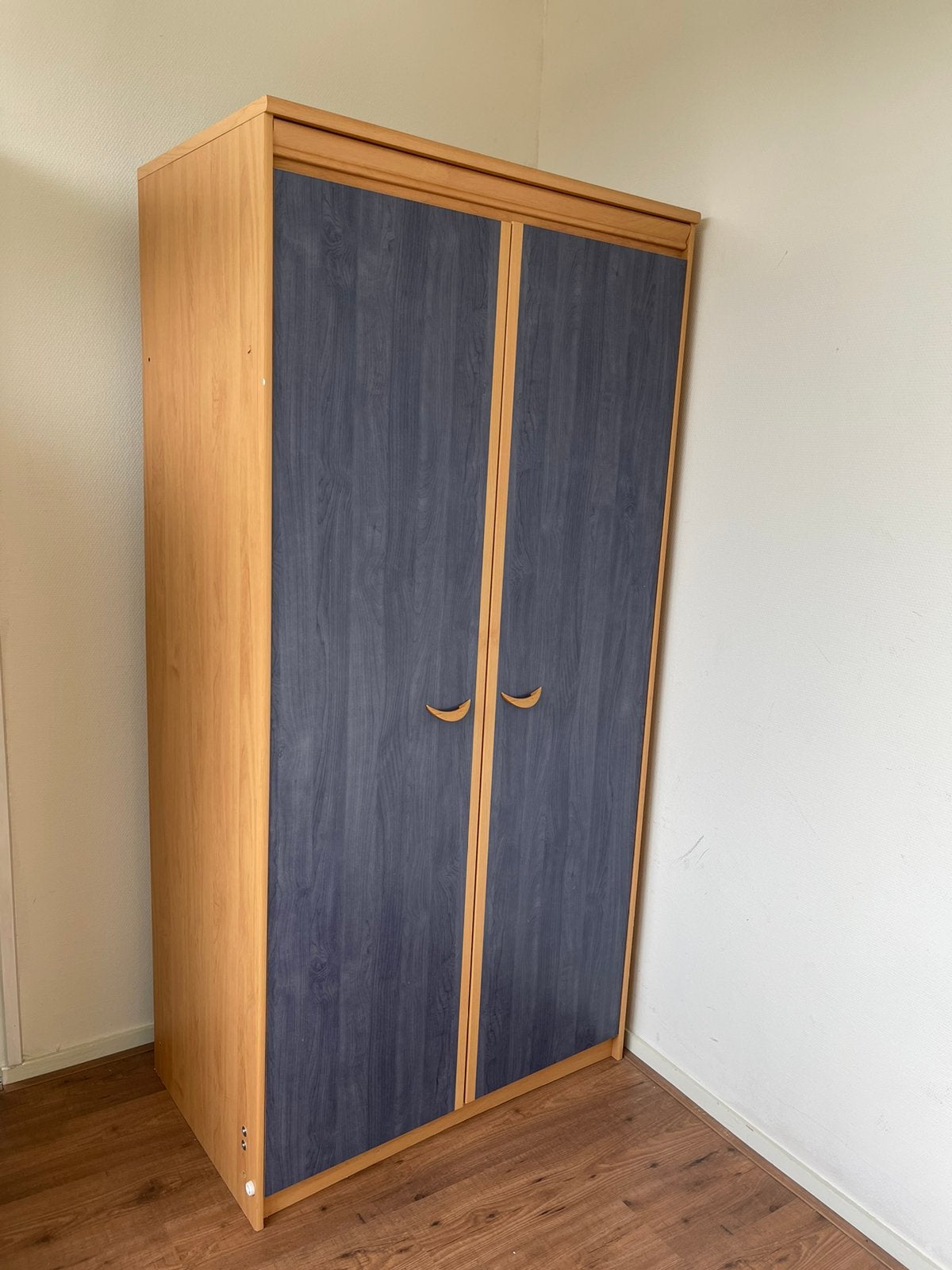 Kast met plankjes en kledingrek, Huis en Inrichting, Ophalen, Overige materialen, Met deur(en), Gebruikt