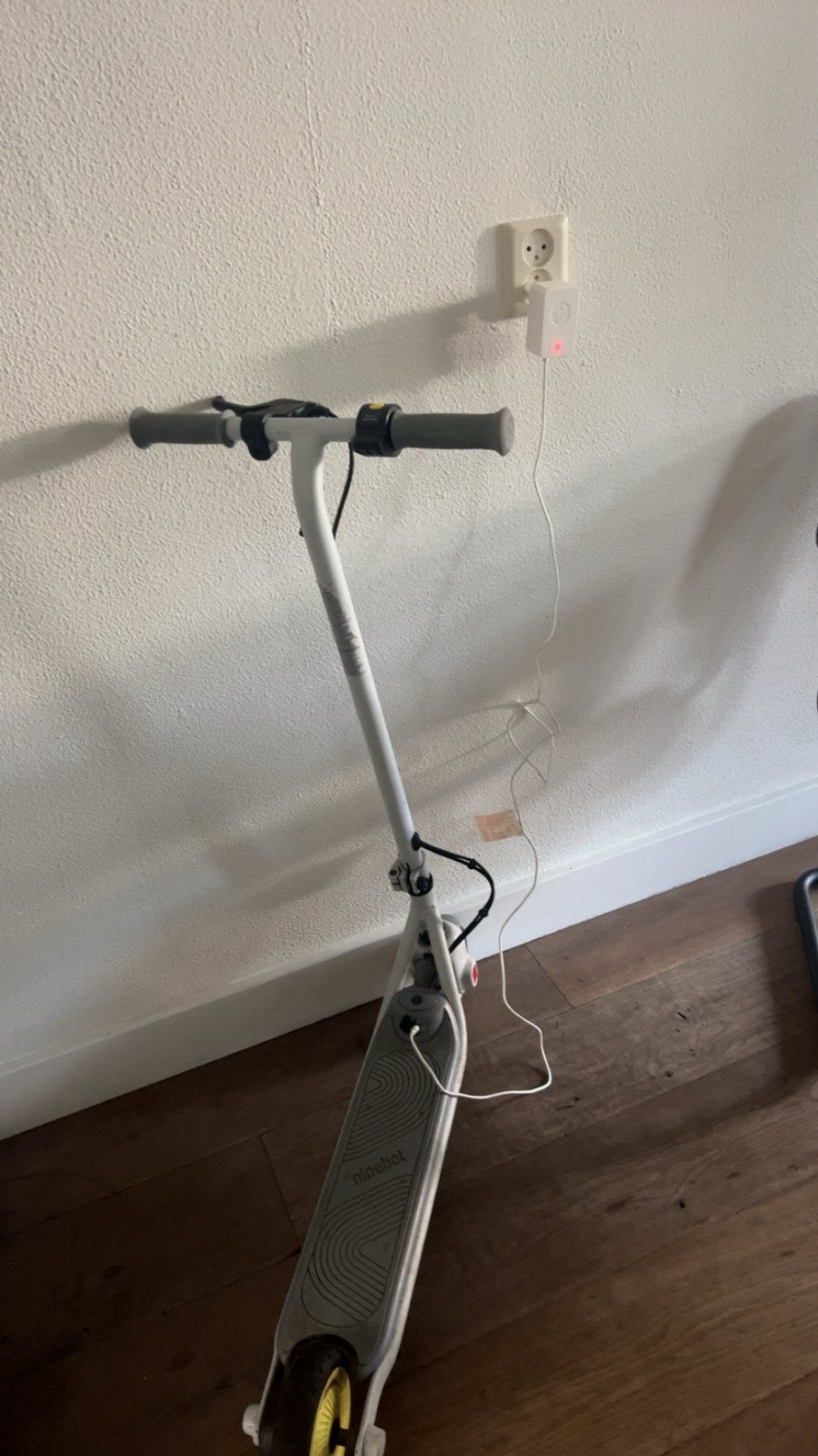 Ninebot elektrische step - Zo goed als nieuw, Ophalen of Verzenden, Zo goed als nieuw, Elektrische step (E-scooter)
