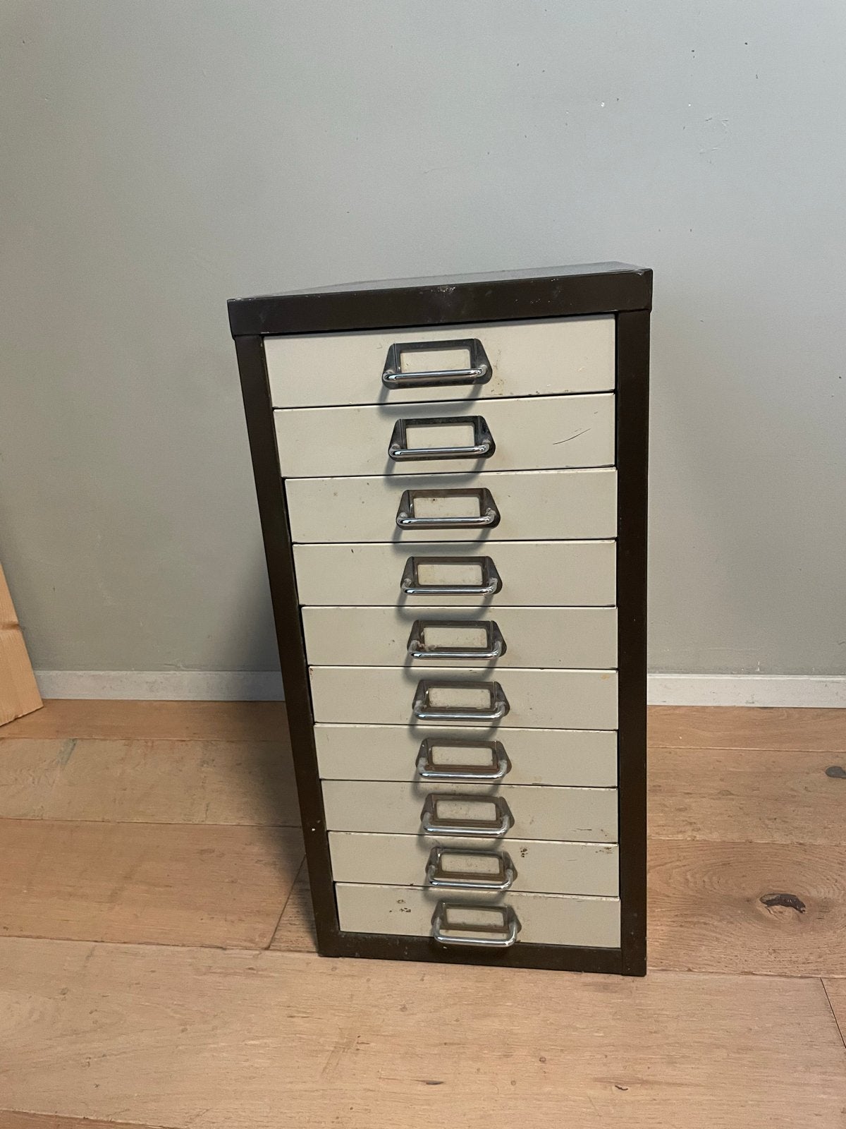 Vintage metalen ladekastje met 10 laden, Ophalen, Minder dan 50 cm, Gebruikt, Minder dan 100 cm