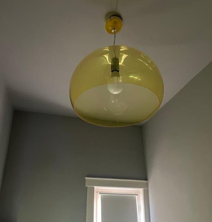 Kartell FL/Y lamp geel - Goede nette staat, Huis en Inrichting, Lampen | Hanglampen, Ophalen, Zo goed als nieuw, Kunststof, 50 tot 75 cm