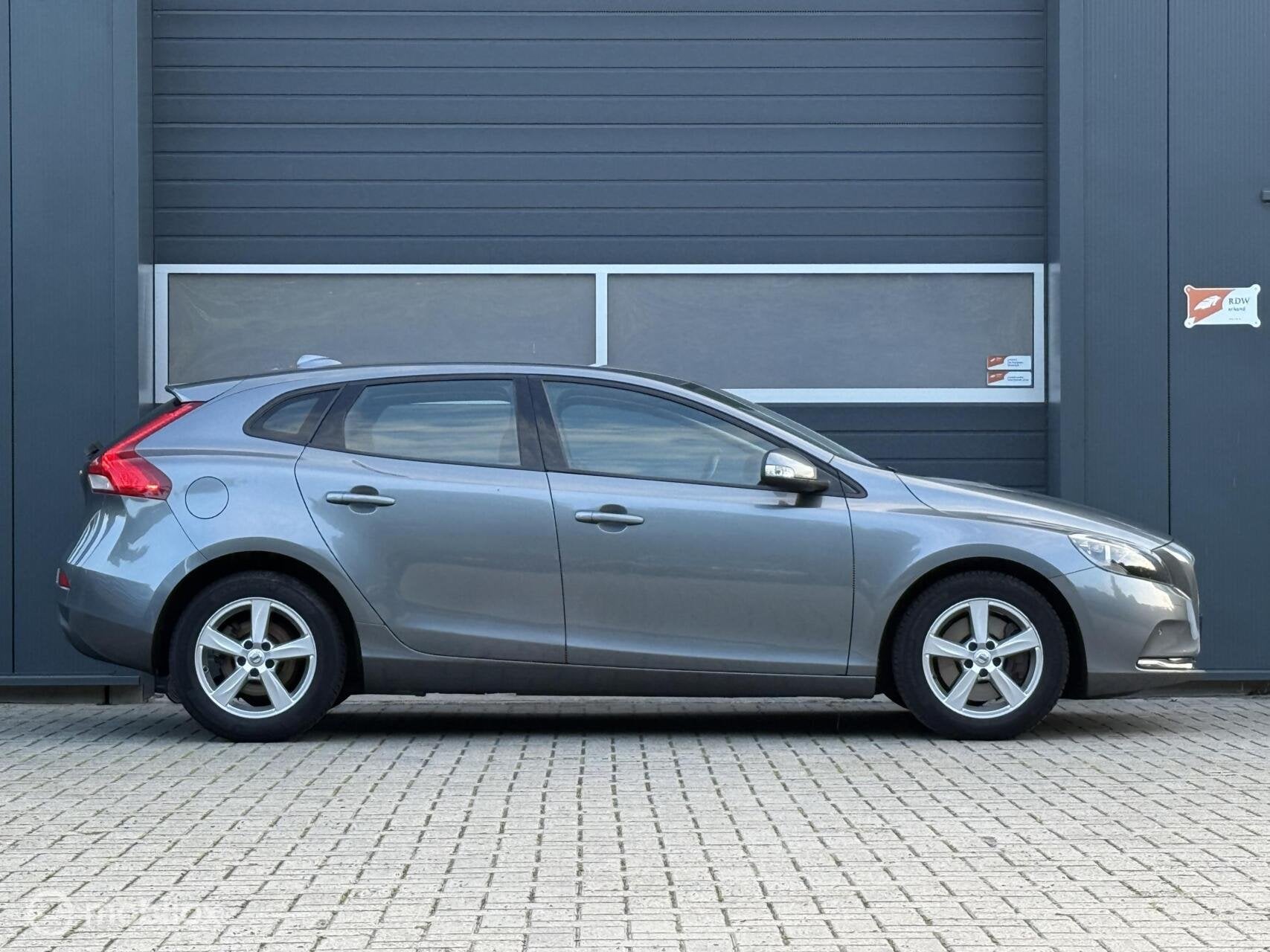 Volvo V40 2.0 D2 Geartronic automaat Dealeronderhouden, Dealer onderhouden, Stof, 4 cilinders, 1353 kg