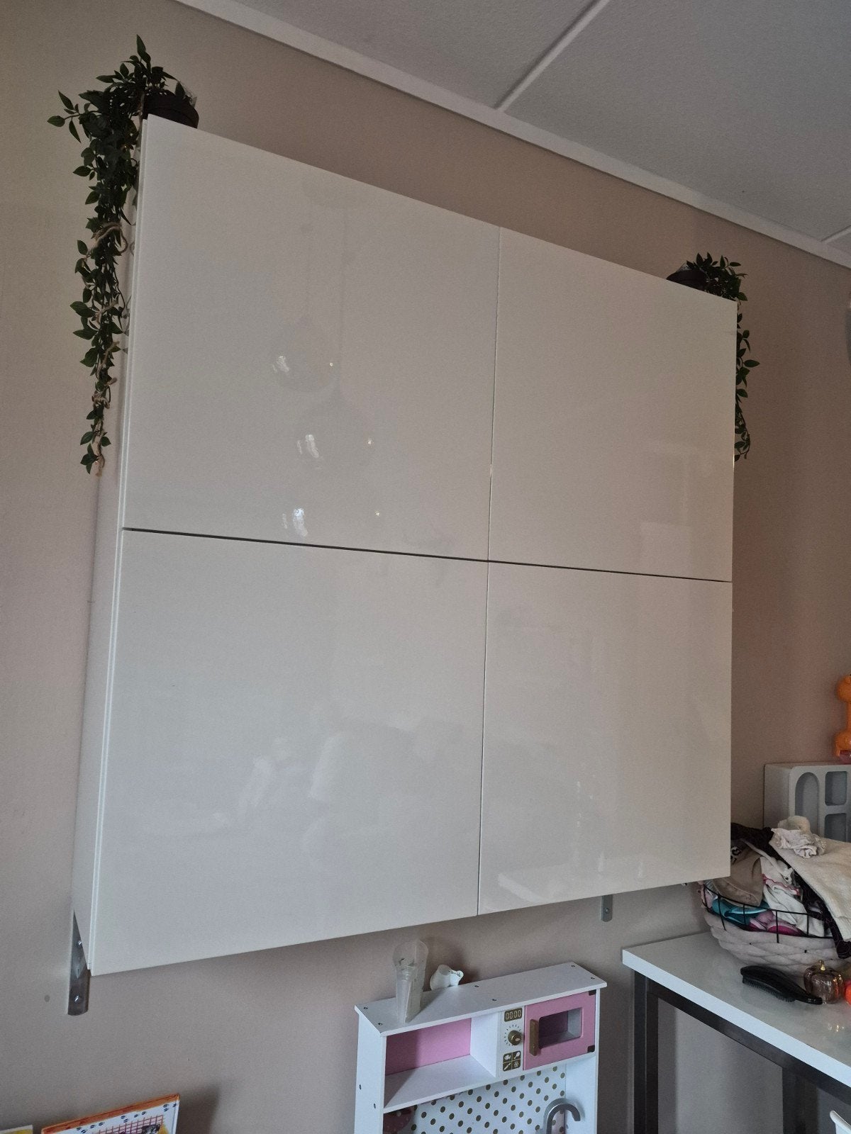 Witte wandkast hoogglans, Ophalen, Gebruikt