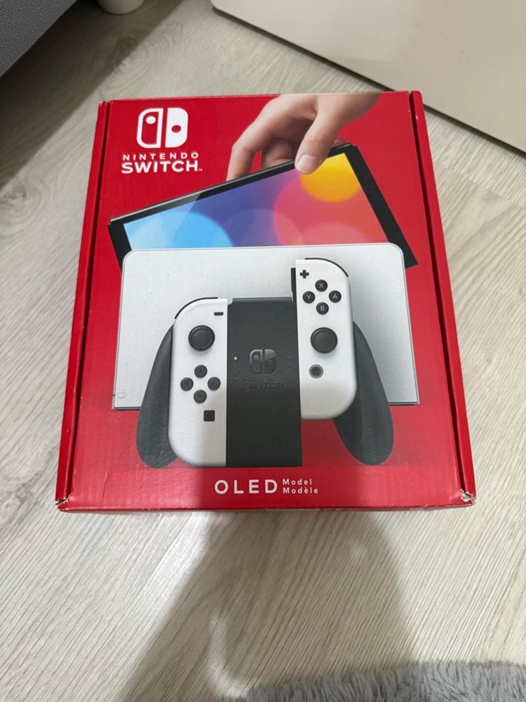 Nintendo Switch OLED - met doos, Ophalen of Verzenden, Zo goed als nieuw, Met 2 controllers, Switch OLED