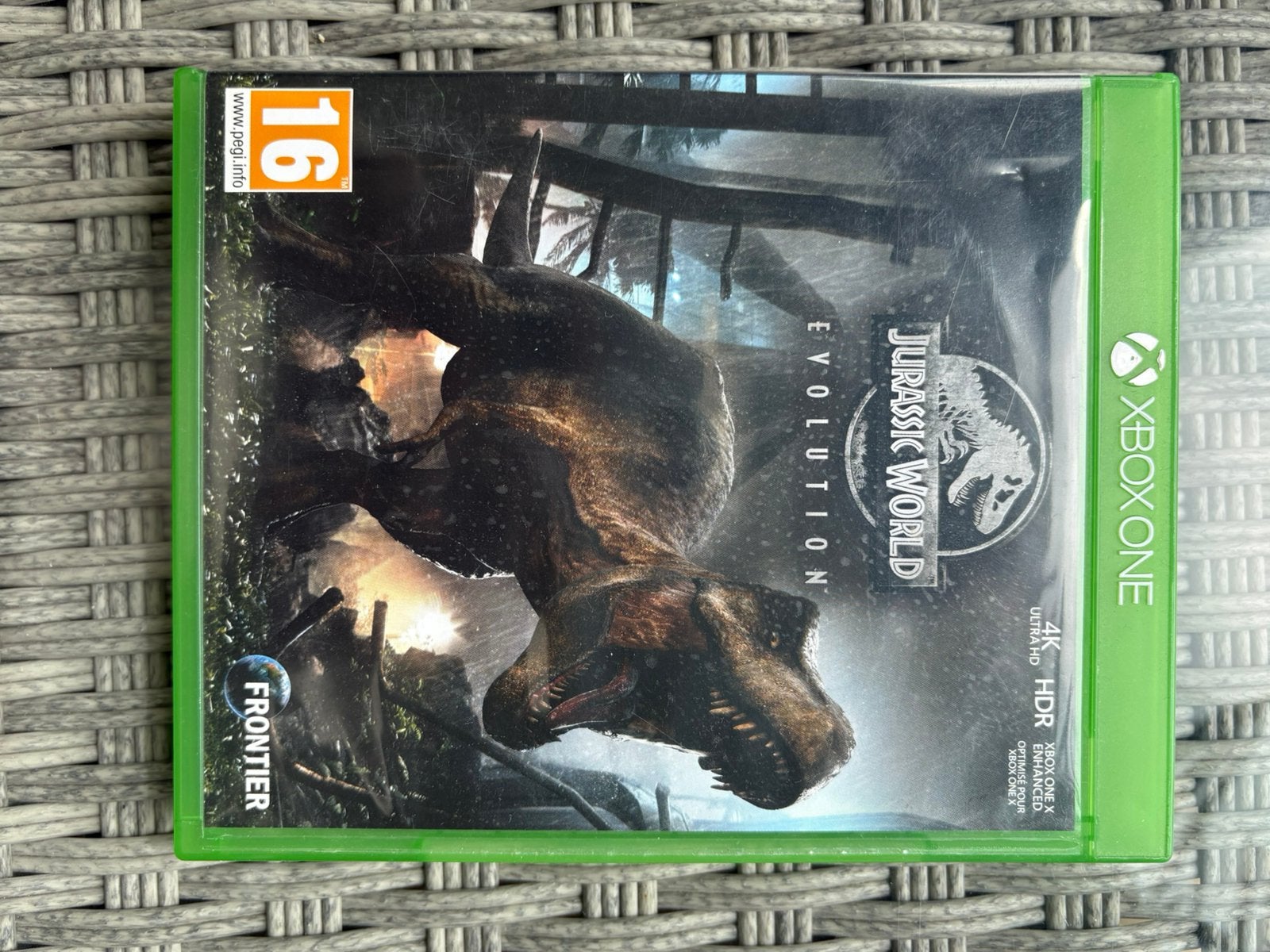 Jurassic world evolution xbox game, Spelcomputers en Games, Avontuur en Actie, Gebruikt, 1 speler, Eén computer