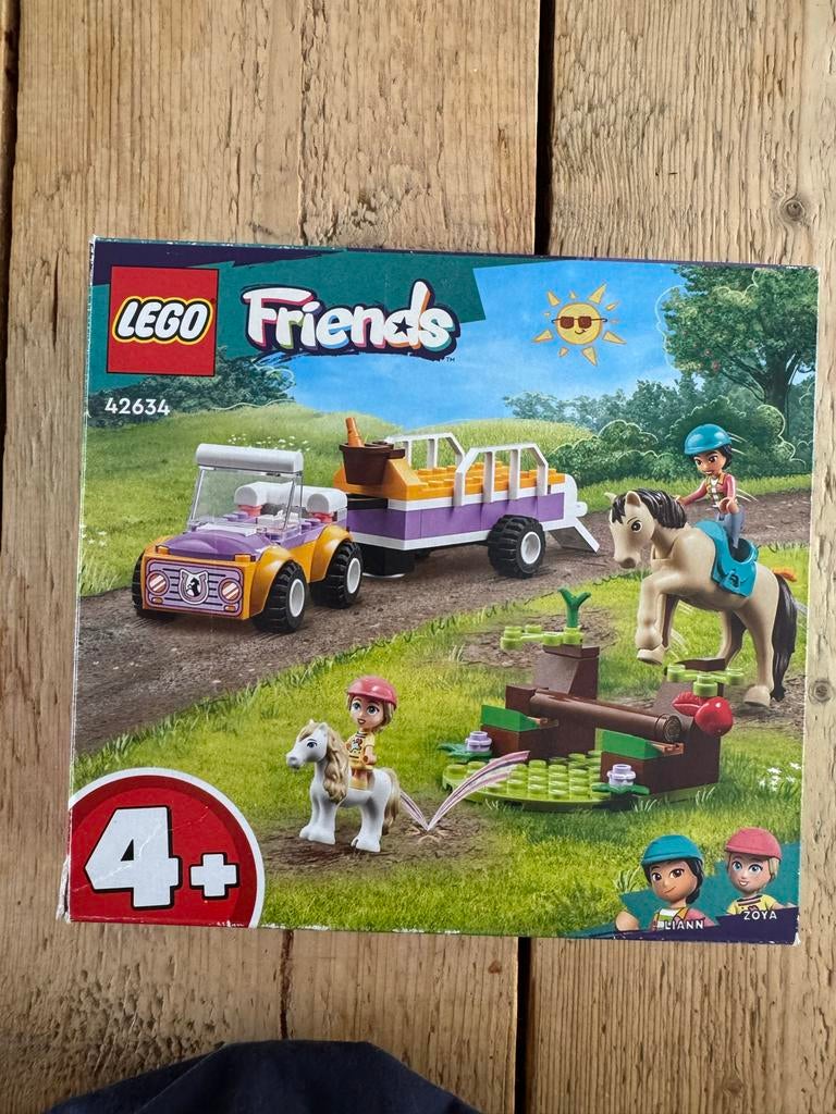 Lego Friends 42634 Paarden en Trailer met 2 boekjes, Lego, Friends, Ophalen of Verzenden, Zo goed als nieuw