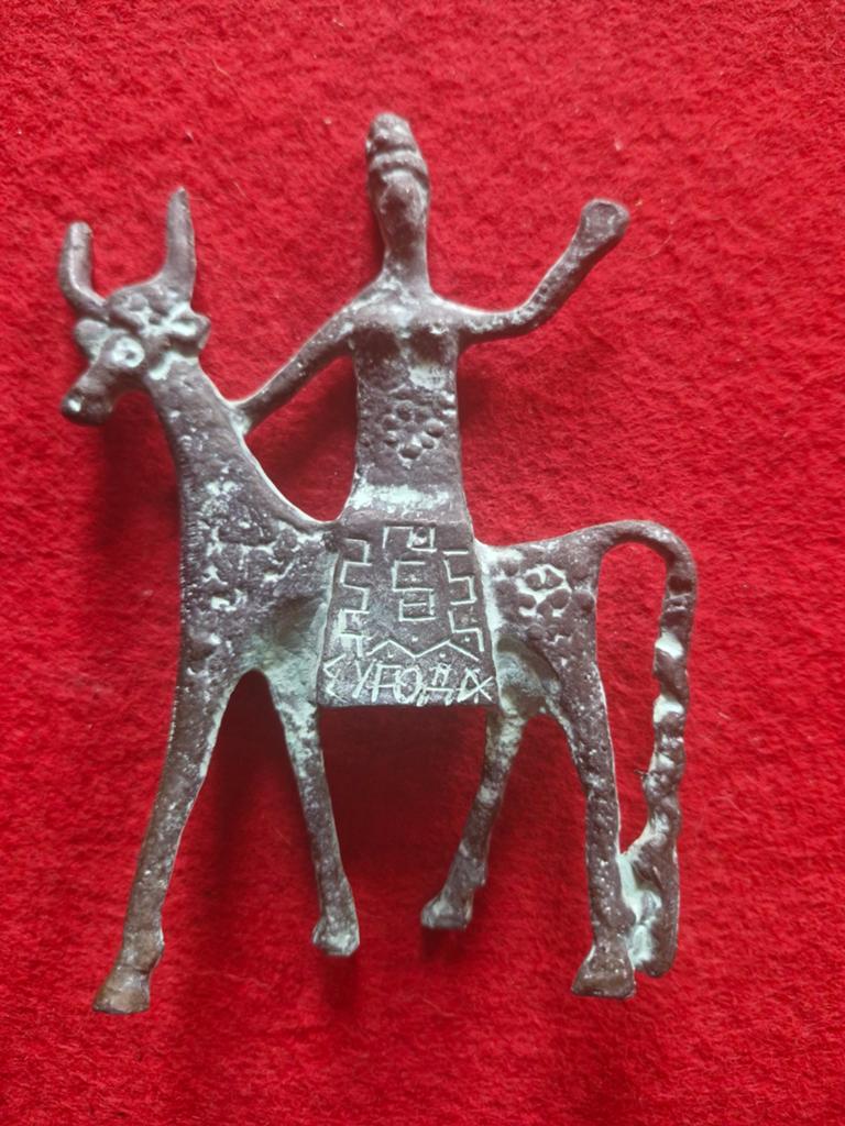 Sculptuur mythologie grieks figuur op stier, Ophalen of Verzenden