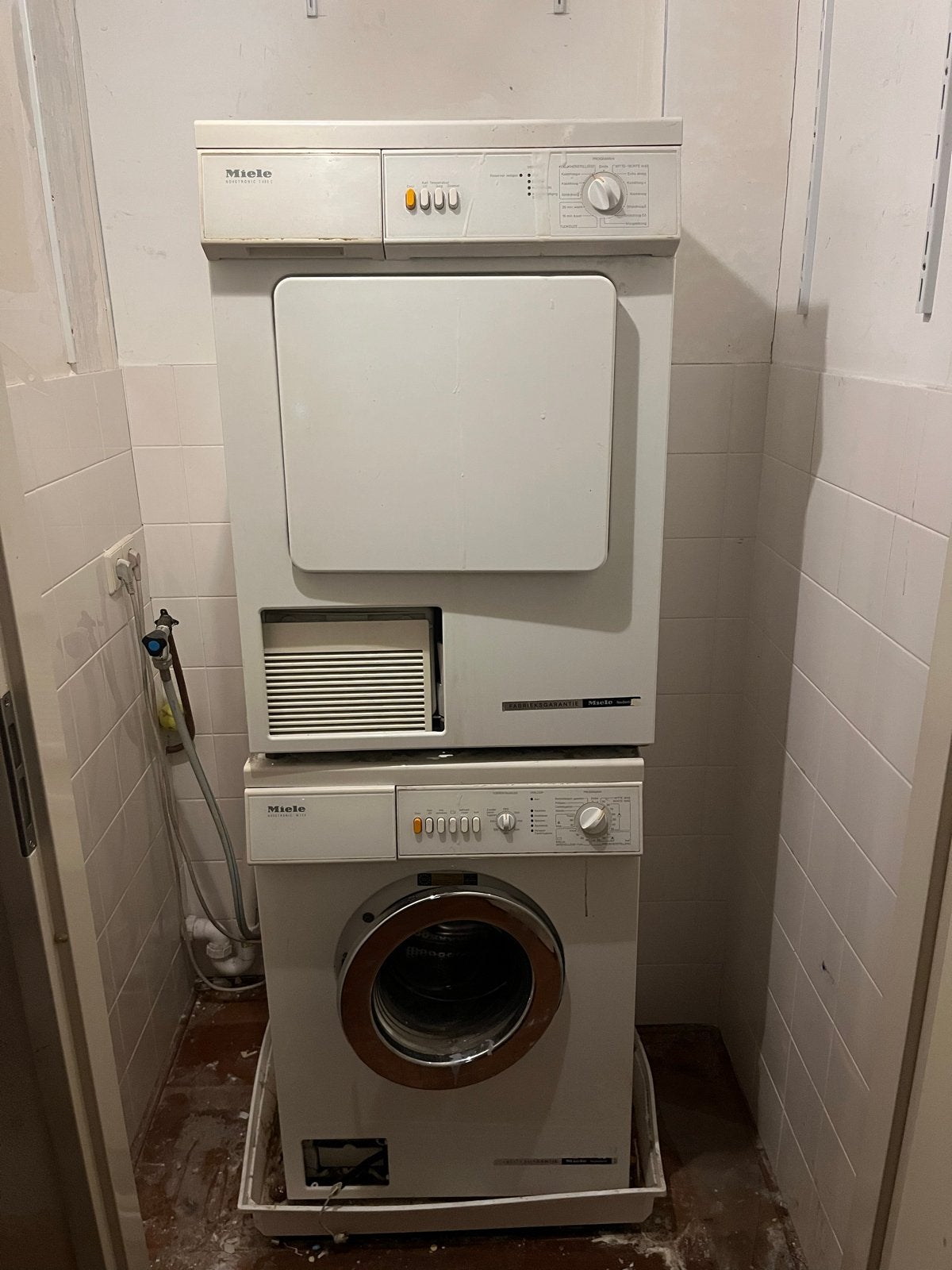 GRATIS: Miele Novotronic W729 wasmachine en T465 C droger, Ophalen, Gebruikt, Voorlader, Condens