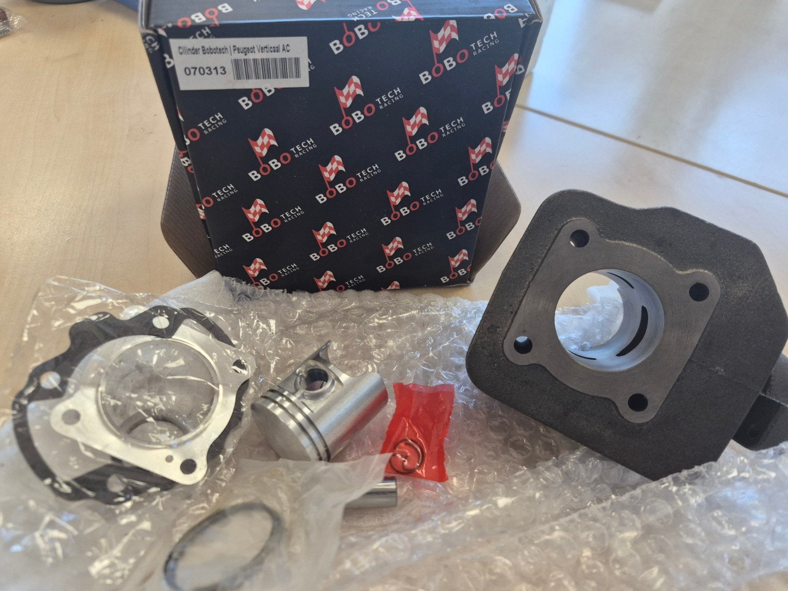 Peugeot 50cc AC Verticaal Cilinderset Bromscooter Nieuw, Ophalen of Verzenden, Nieuw, Cilinder, Peugeot