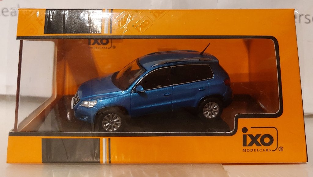 Ixo 1:43 Volkswagen Tiguan 2007 blauw metallic nieuw, Hobby en Vrije tijd, Ophalen of Verzenden, Nieuw, Auto, Overige merken