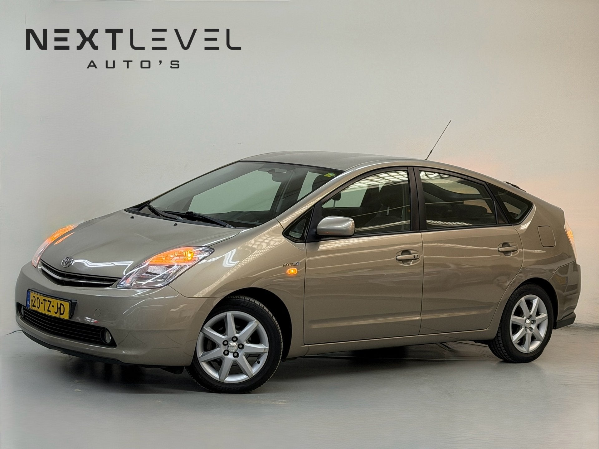 Toyota Prius 1.5 VVT-i Tech Edition Camera Trekhaak APK Gara