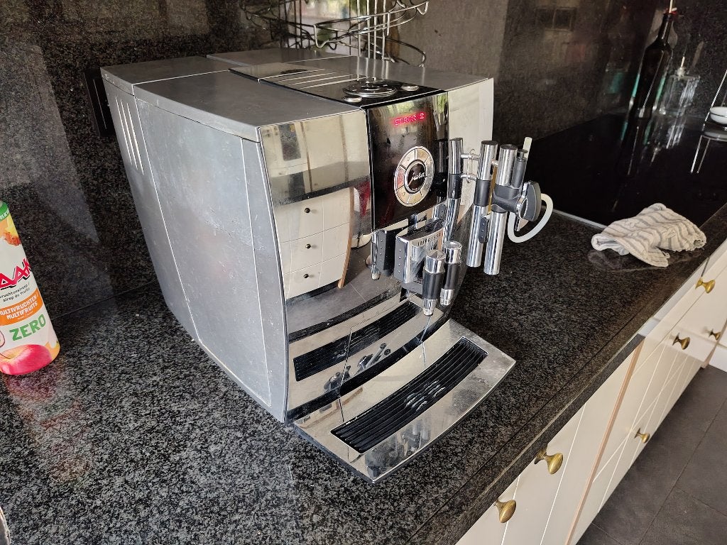 Jura Impressa J9 ONE - defect, Ophalen, 10 kopjes of meer, Koffiemachine, Niet werkend