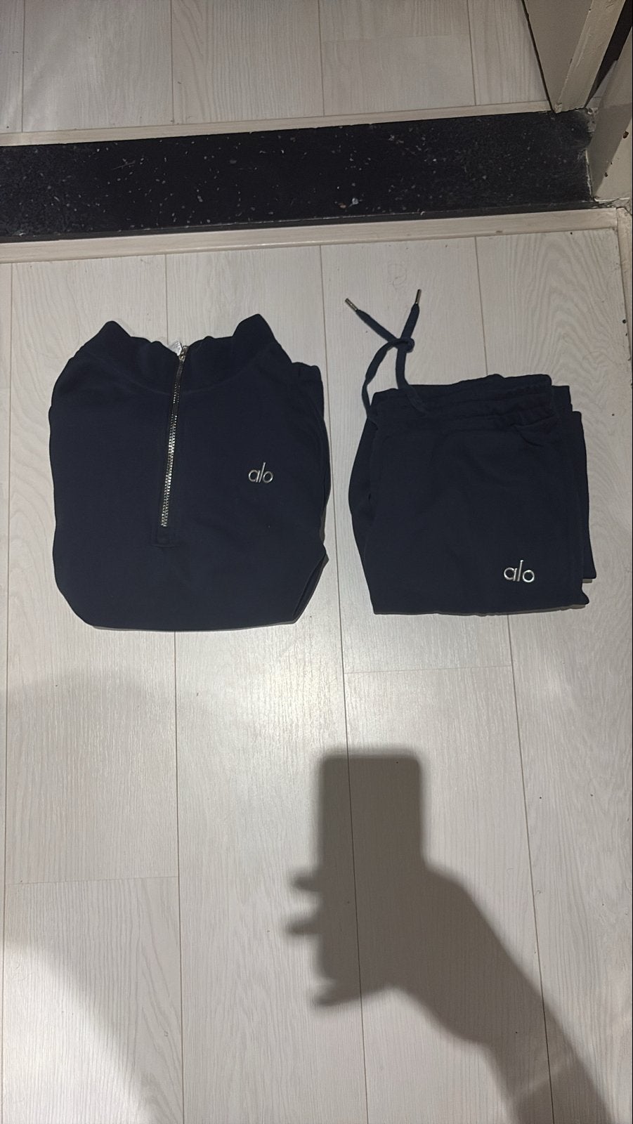 Alo Yoga trainingspak maat M, Kleding | Dames, Sportkleding, Maat 38/40 (M), Blauw, Ophalen of Verzenden, Fitness of Aerobics
