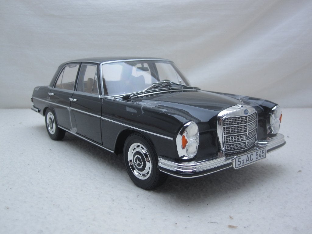 Mercedes-Benz w108 280SE 1968 zwart 1:18 Norev, Ophalen of Verzenden, Nieuw, Auto, Norev