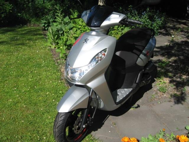 Peugeot kisbee RS, Fietsen en Brommers, Scooters | Peugeot, Ophalen, Overige modellen, Zo goed als nieuw, Benzine
