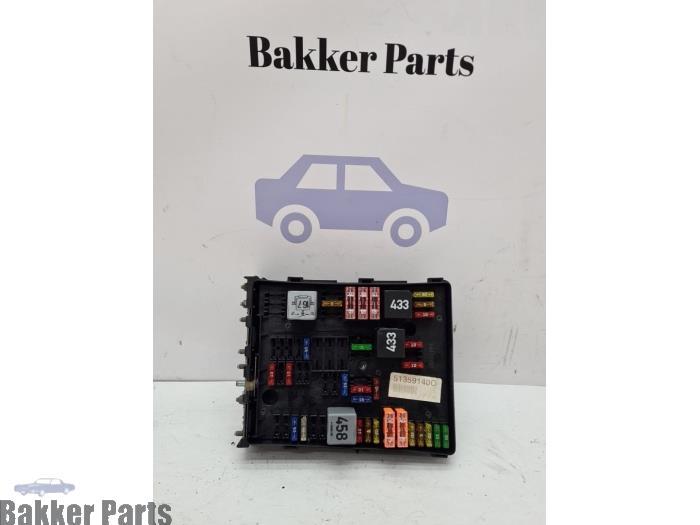 Zekeringkast van een Volkswagen Golf, Auto-onderdelen, Elektronica en Kabels, Volkswagen, Gebruikt, 3 maanden garantie, Ophalen of Verzenden