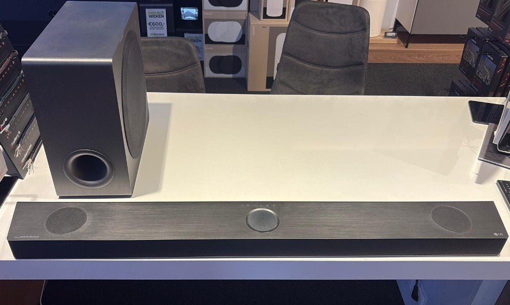 LG DS95QR Soundbar-set met vloerstandaards, Ophalen of Verzenden, Bluetooth, Zo goed als nieuw