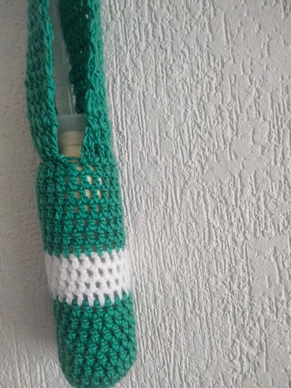 Handgemaakte gehaakte Dopper fleshouder groen wit, Hobby en Vrije tijd, Breien en Haken, Nieuw, Ophalen of Verzenden