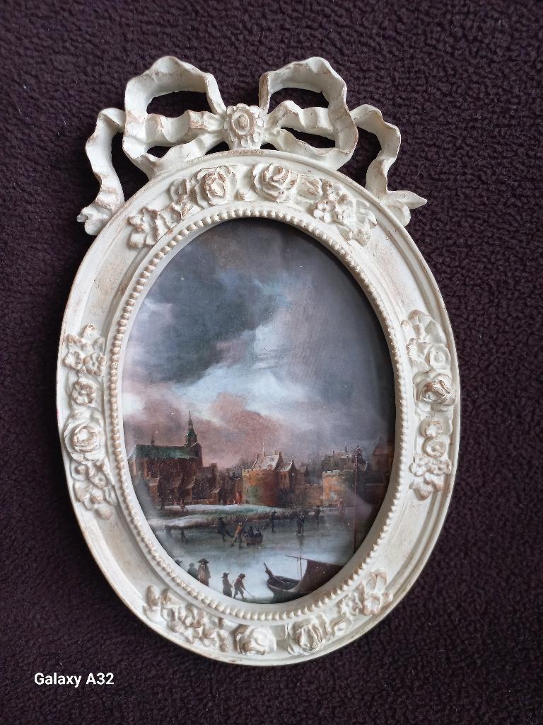 Wit fotolijstje in Barok stijl 10x15 cm kan hangen of staan, Ophalen of Verzenden, Nieuw