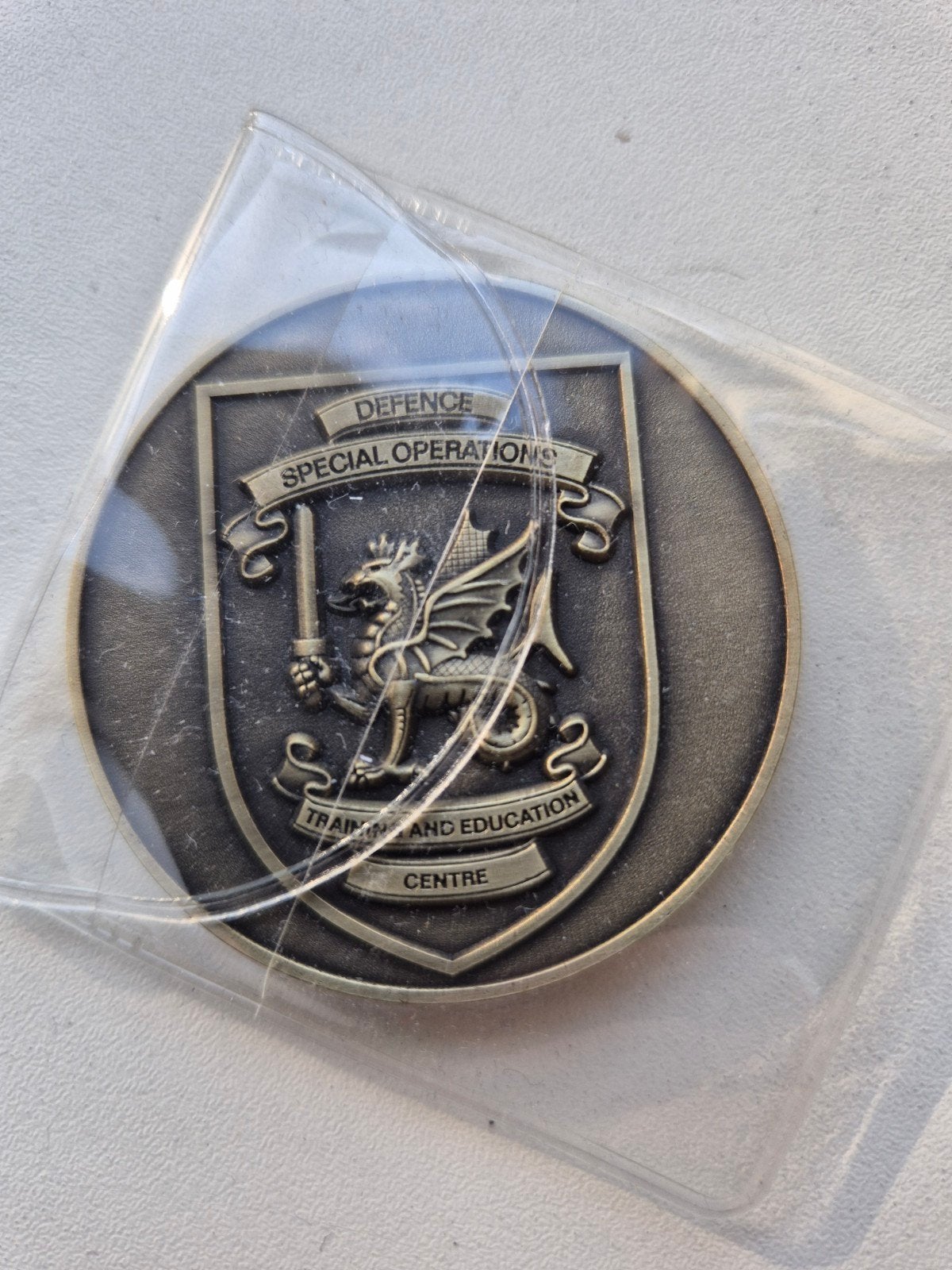 2 Challenge Coins Special Operations Command Australië, Ophalen of Verzenden, Landmacht, Azië, Embleem of Badge