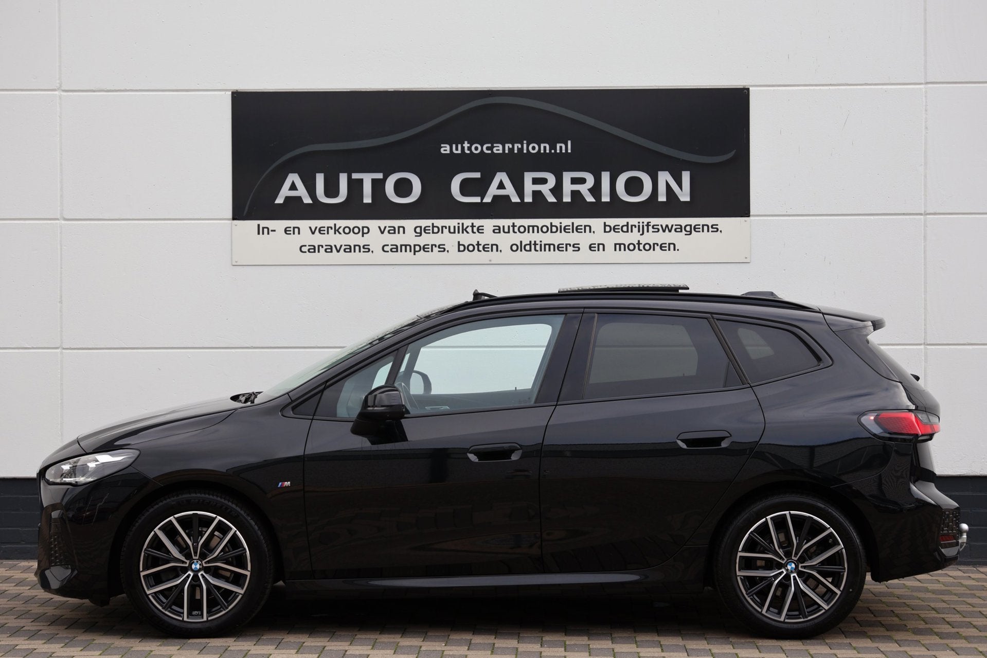 BMW 2-serie Active Tourer 220i M-Sport Pano Carplay Trekhaak, Gebruikt, Zwart, 156 pk, Zwart