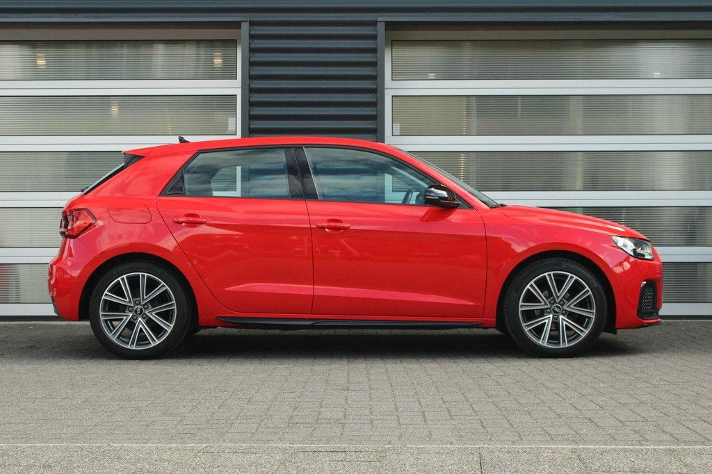 Audi A1 Sportback 25 TFSI 95pk epic | Parkeersensoren Achter, Auto's, Audi, 12 maanden, Stof, 95 pk, 49 €/maand
