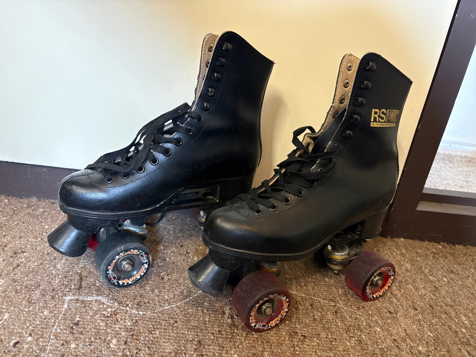 RSI rolschaatsen - Klassiek zwart design, Ophalen, Gebruikt, Dames