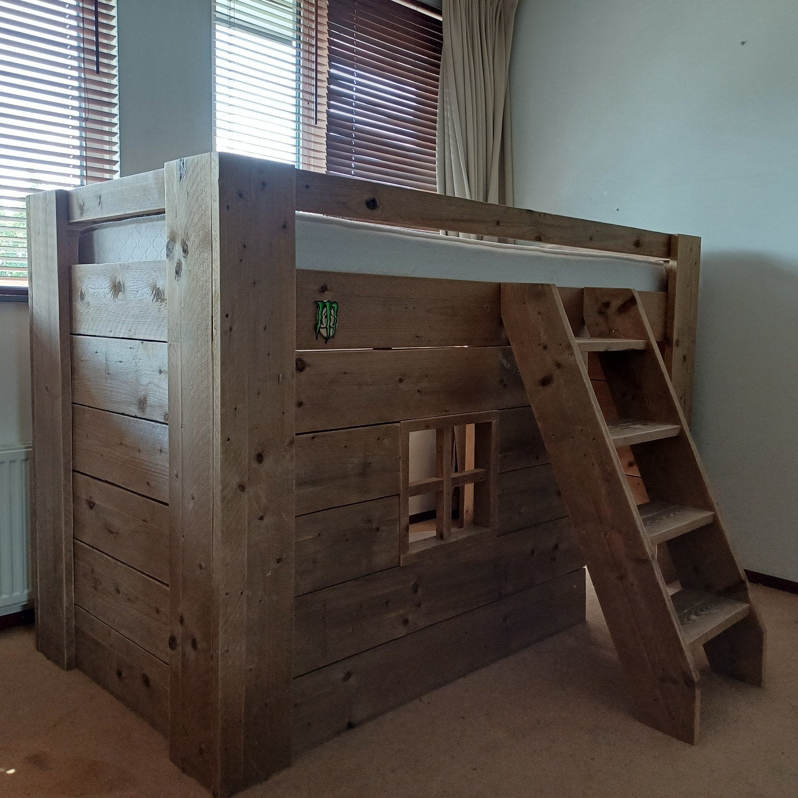 Originele Saartje Prum hoogslaper (90x200) met matras, Ophalen, Zo goed als nieuw, Eenpersoons, Hoogslaper