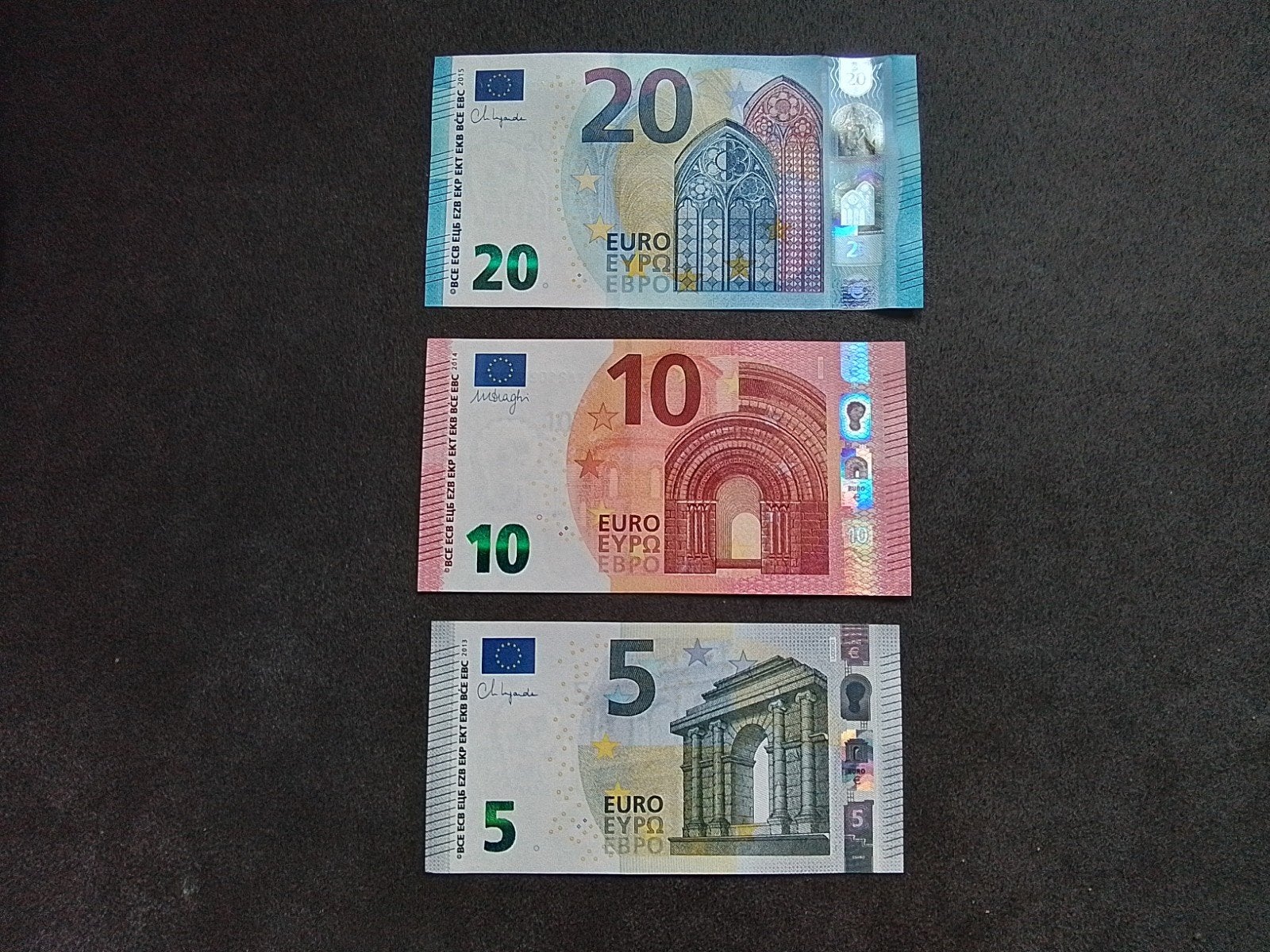 5 en 10 en 20 eurobiljeten UNC en veel meer eurobiljeten, Ophalen of Verzenden, Overige landen, Los biljet