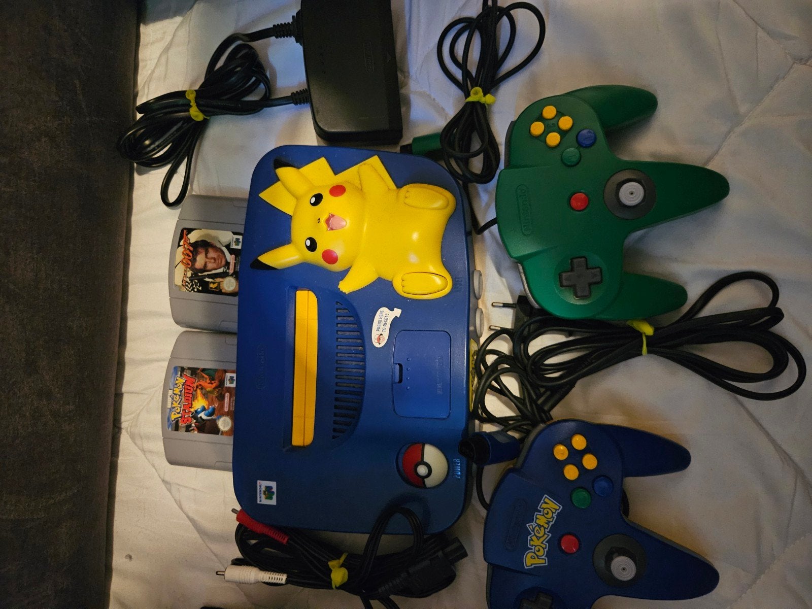 Nintendo 64 pokémon editie, Ophalen, Met 2 controllers