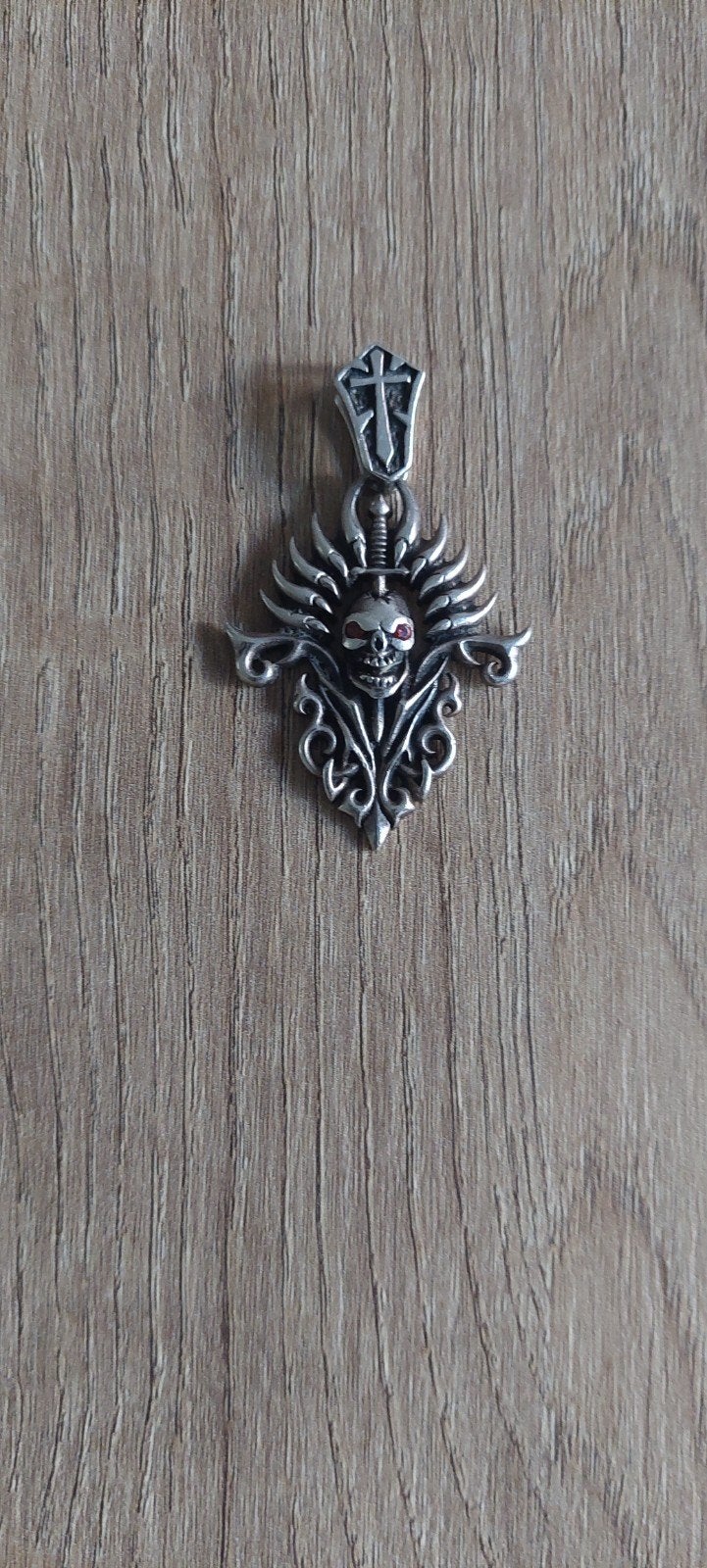 Echt zilveren hanger, schedel en dolk ( van bikerringshop ), Overige merken, Ophalen of Verzenden, Zo goed als nieuw, 1 bedel
