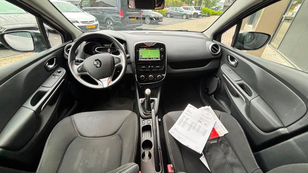 Renault Clio Estate 0.9 TCe Night&Day KETTING VERVANGEN | NA, Auto's, Renault, Voorwielaandrijving, Stof, Zwart, Origineel Nederlands