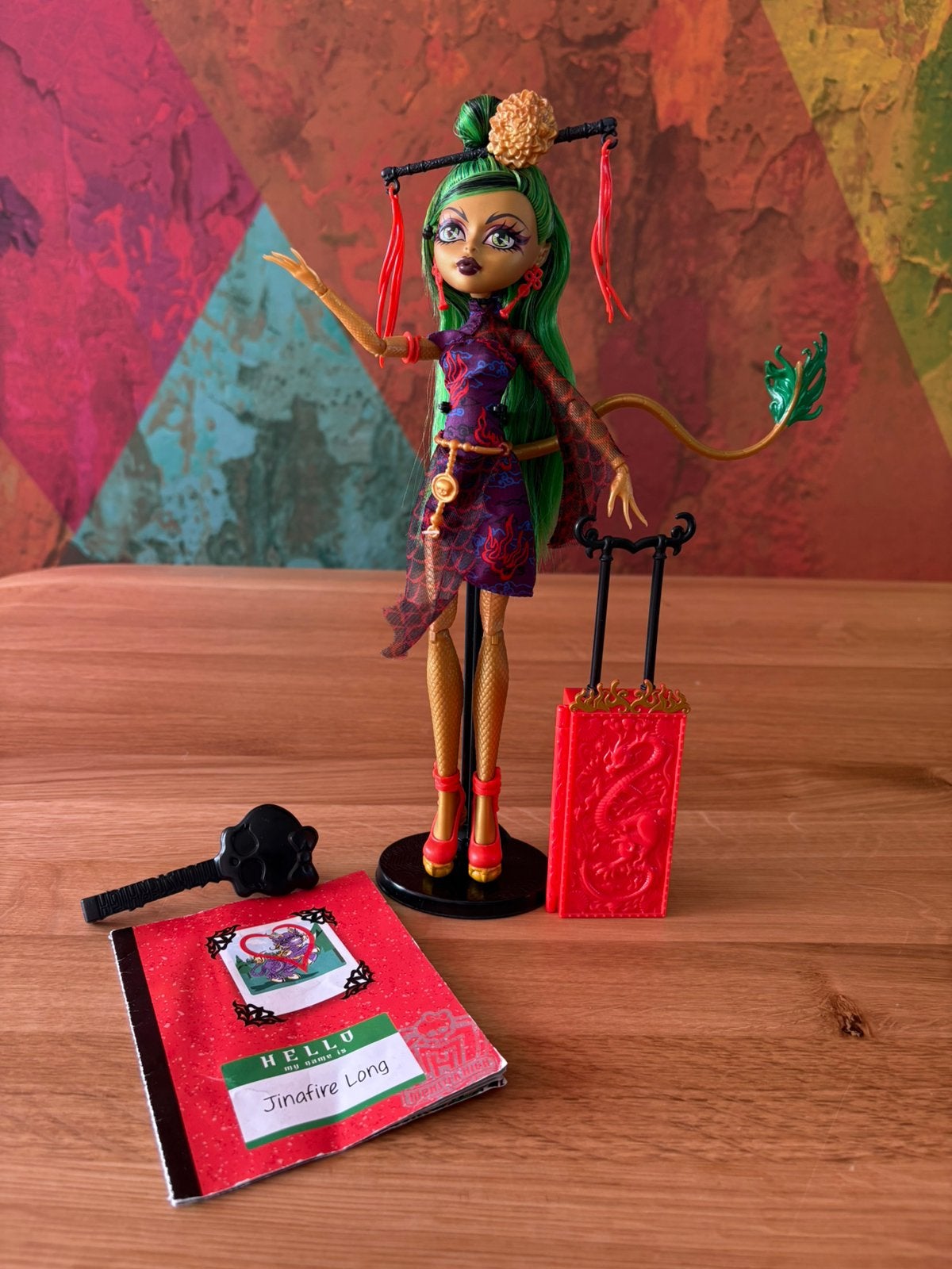 Monster High Jinafire Long Scaris G1 compleet, Kinderen en Baby's, Speelgoed | Poppen, Ophalen of Verzenden, Zo goed als nieuw