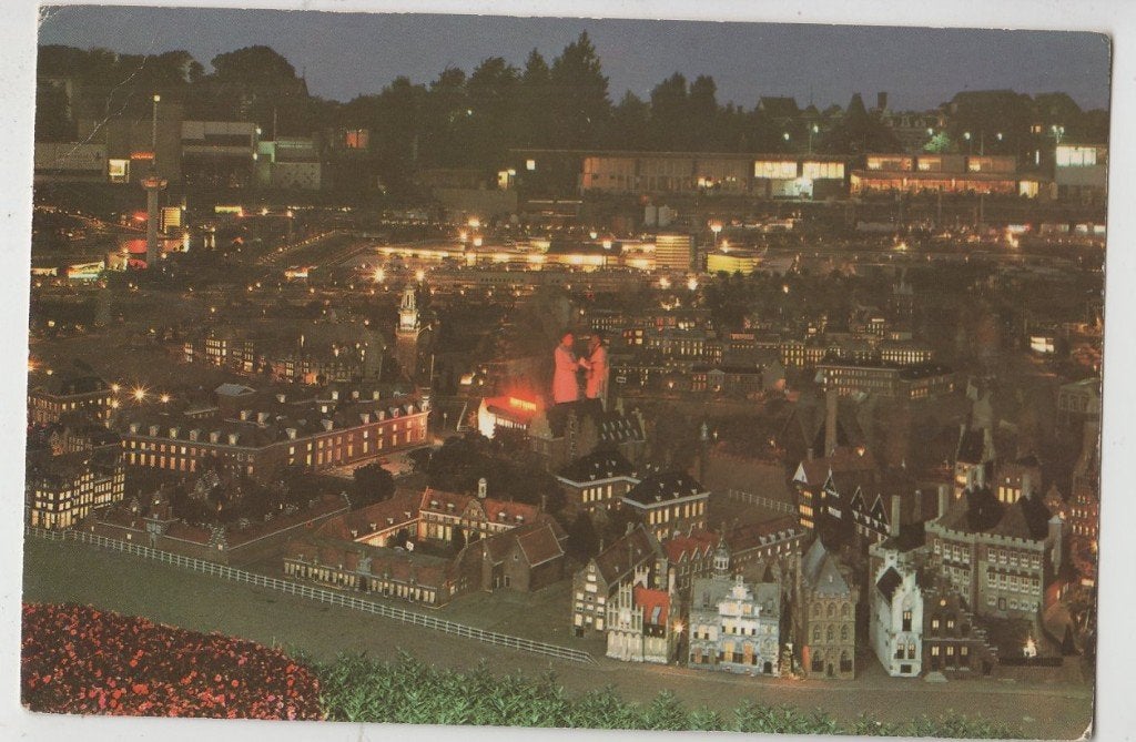 Den Haag Madurodam Het Binnenhof met de Ridderzaal Gelopen, Ophalen of Verzenden, 1960 tot 1980, Ongelopen, Zuid-Holland