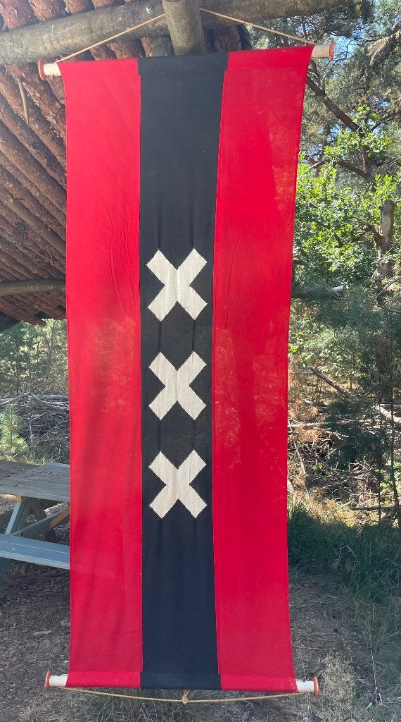 Amsterdamse vlag/banier, Ophalen