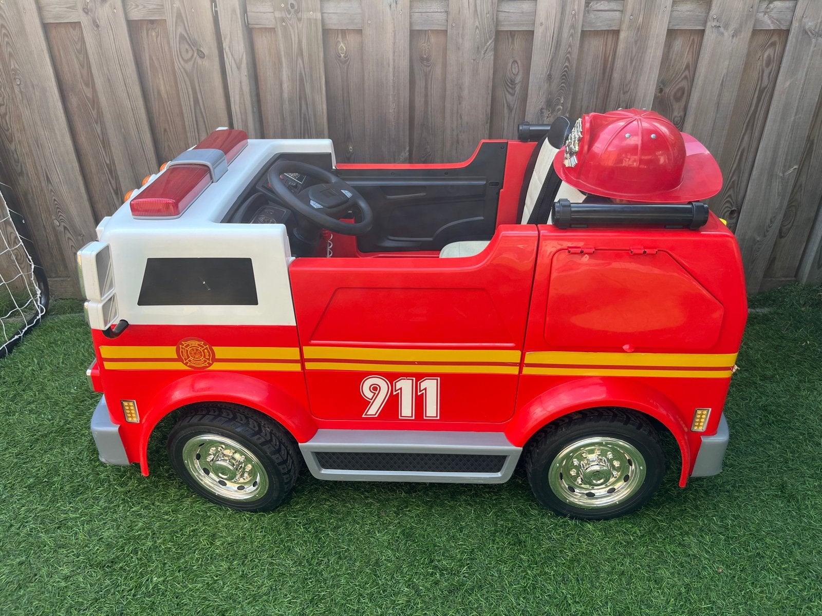 Brandweer kinderauto 2-persoons 12V met afstandsbediening, Kinderen en Baby's, Speelgoed | Buiten | Voertuigen en Loopfietsen