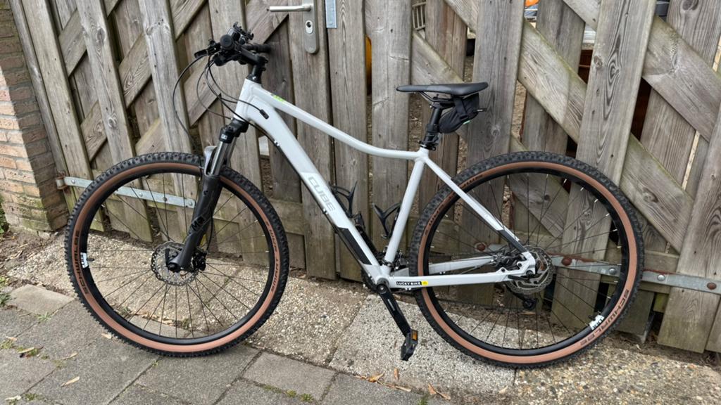 Cube Access WS Pro Dames Mountainbike - Ideaal voor beginner, 47 tot 50 cm, Meer dan 20 versnellingen, Schijfrem, Ophalen