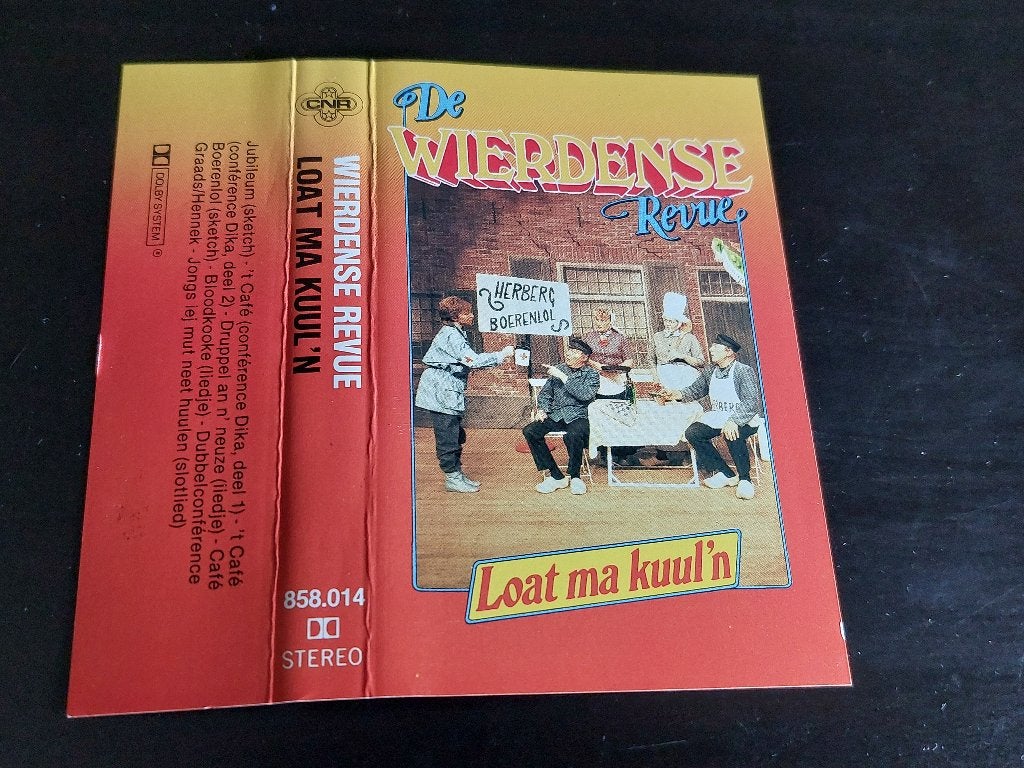DE WIERDENSE REVUE - LOAT MA KUUL'N (MC), 1 bandje, Ophalen of Verzenden, Zo goed als nieuw, Origineel