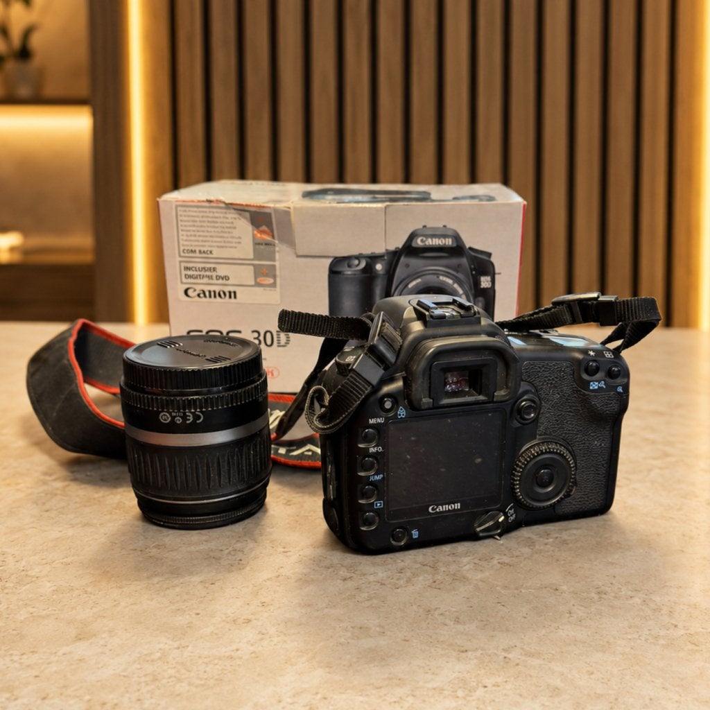 Canon EOS 30D Camera + EFS 18-55mm Lens, Canon, Zo goed als nieuw, Support@canon.com, 30-2, Shimomaruko 3-chome, Ohta-ku
Tokyo 146-8501
Japan