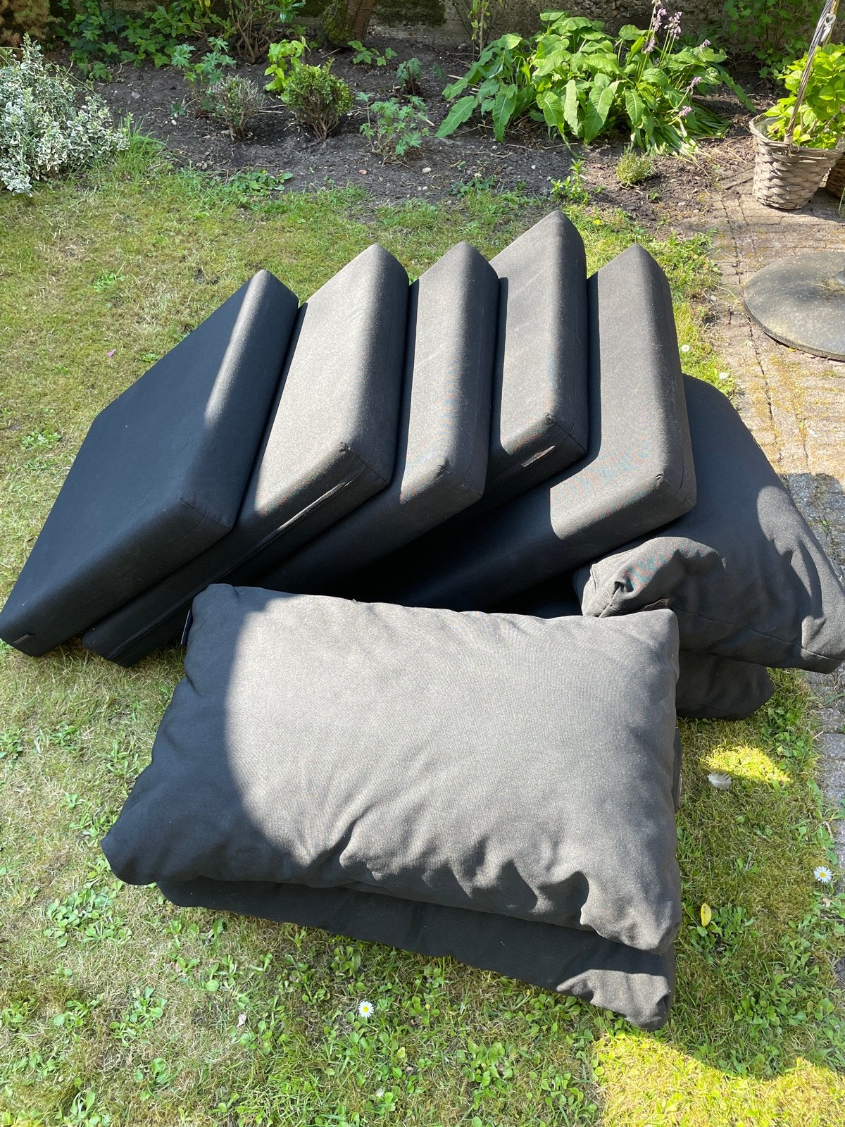 Zwarte kussenset voor 2 tuinbanken en 1 hocker, Ophalen, Gebruikt