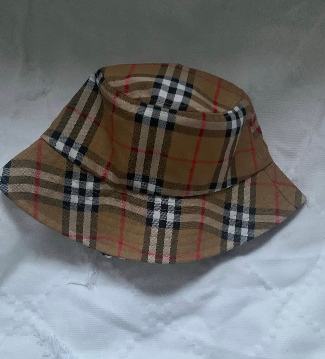 Burberry vissershoedje, Ophalen of Verzenden, Zo goed als nieuw, One size fits all