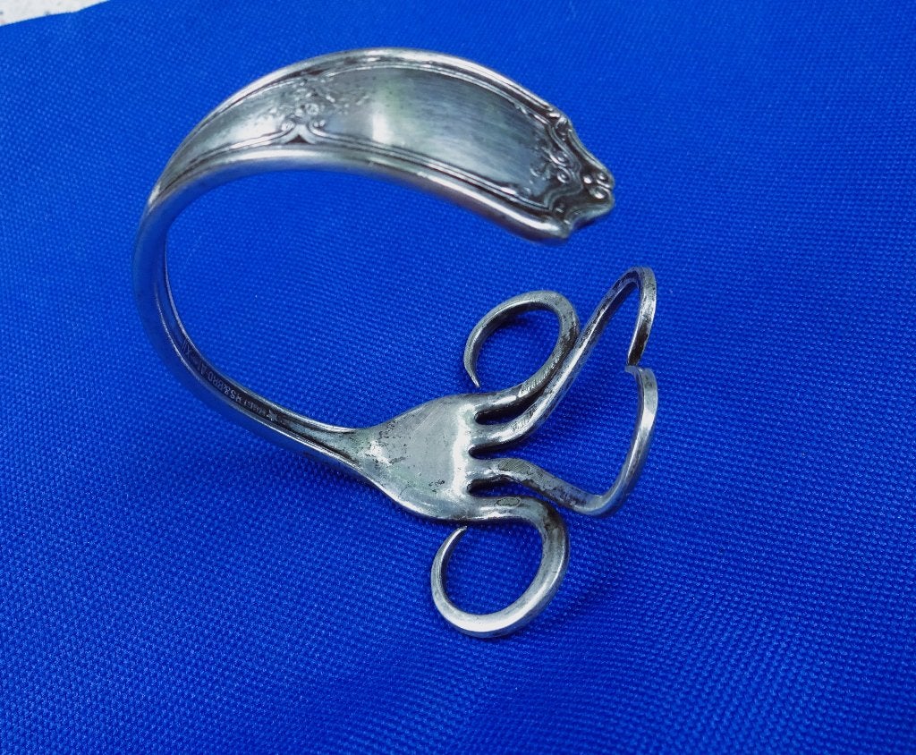Verzilverde armband gemaakt van een vork krullende tanden, Verzenden, Gebruikt, Zilver, Zilver